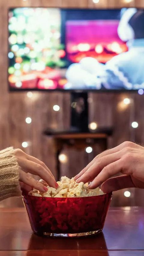 This TV Company Will Pay Someone $2500 to Watch 25 Christmas Movies in 25 Days!