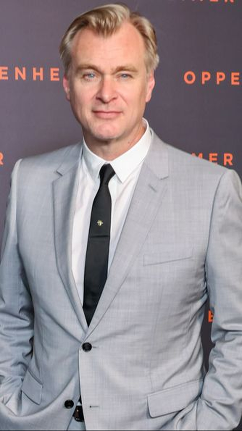 Christopher Nolan Denies Rumors of a New James Bond Film