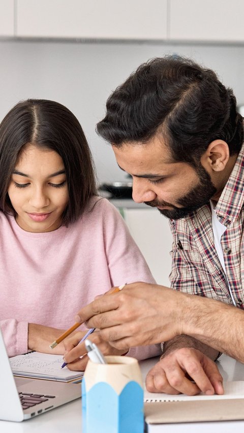 For Fathers with Daughters, There is an Important Message from Psychologists