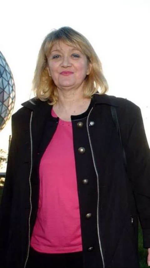 Flight Attendant's Story Survives After Falling from 33,000 Feet and Earning a World Record