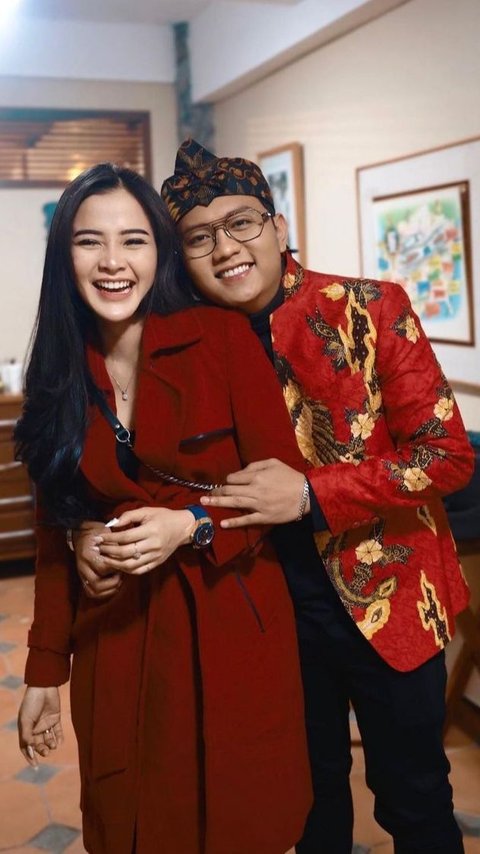 8 Foto Bella Bonita Istri Denny Caknan Saat Curhat Keguguran Salah Satu Anak Kembarnya