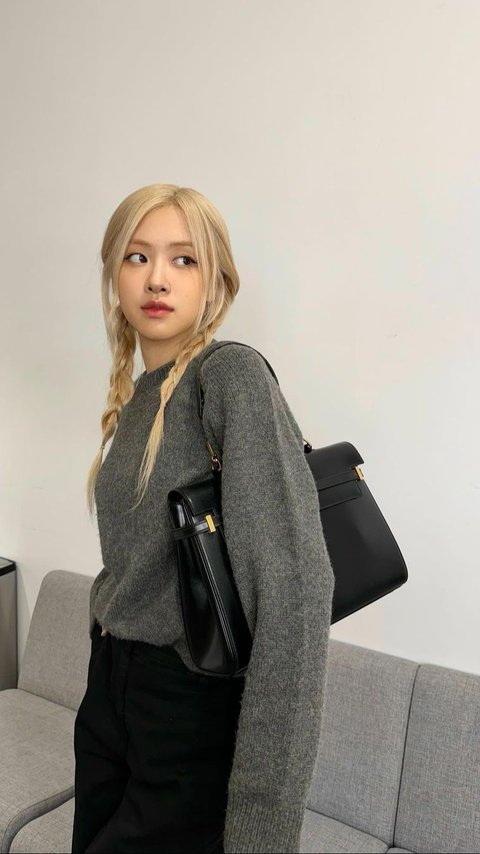 Total Value of Rose Blackpink's Jewelry Stack When Wearing Simple Paju