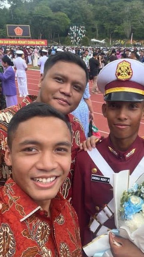 Potret Adik Peraih Adhi Makayasa Wisuda Taruna Akpol, Dihadiri Ortu yang Juga Jenderal Polisi