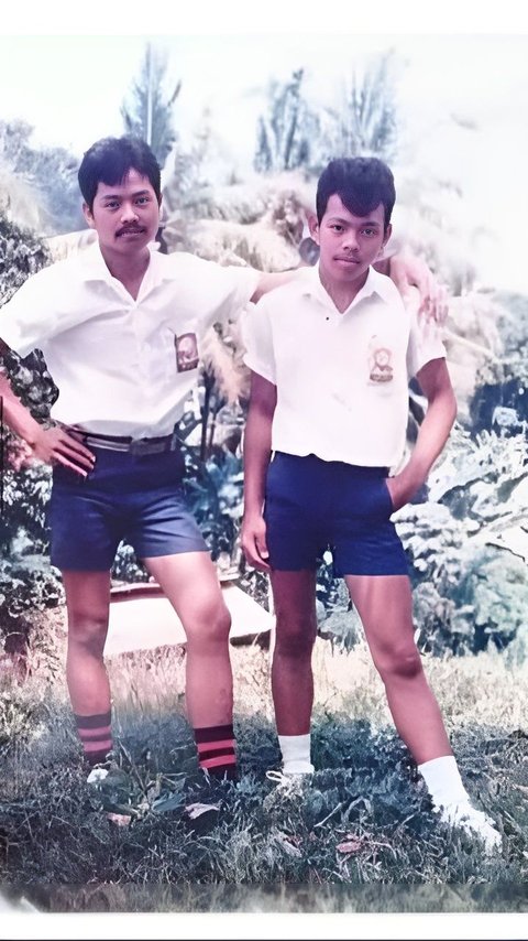 Gaya Siswa SMP Zaman Dulu Bikin Salfok: Dikira Mau Photoshoot, 'Sekolah Kok Pakai Hotpants'