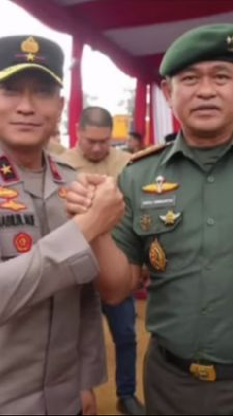 Wakapolda Banten Salam Komando dengan Kasad Maruli 'Kepercayaan Datang dari Hasil Dedikasi, Komitmen dan Integritas'