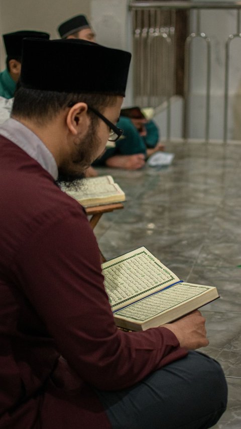 Doa sebelum Yasinan Malam Jumat yang Penting Diketahui Umat Islam