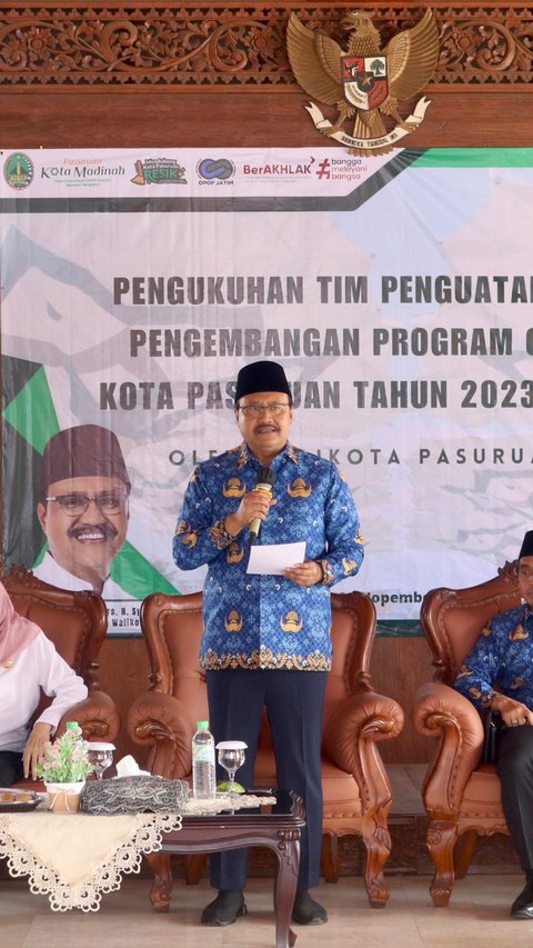 Wali Kota Pasuruan Kukuhkan Pengurus 'One Pesantren One Produk' Tahun 2023-2026