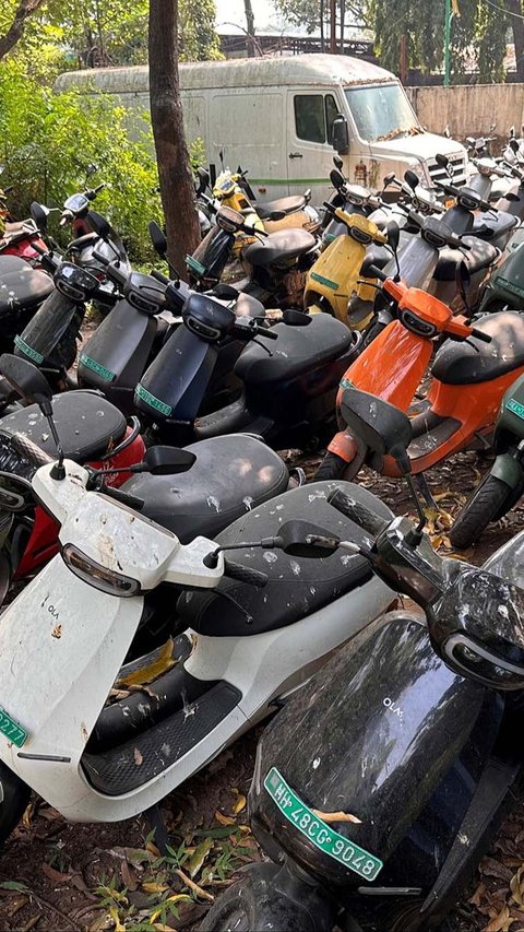 FOTO: Penampakan Ratusan Motor Listrik di India Terbengkalai, Ini Penyebabnya!