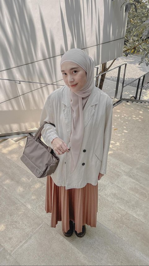 Mix and Match Outfit Formal dengan Nuansa Loose untuk Hijaber