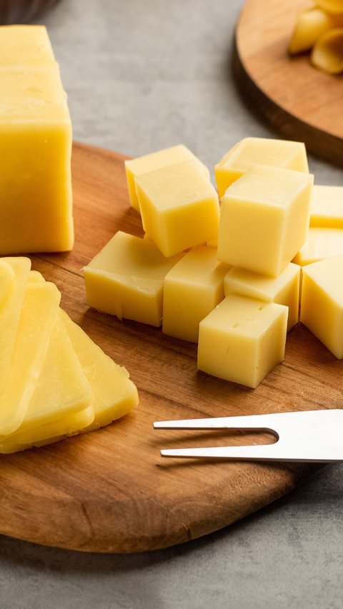 5 Ways to Properly Store Cheese to Prevent Mold