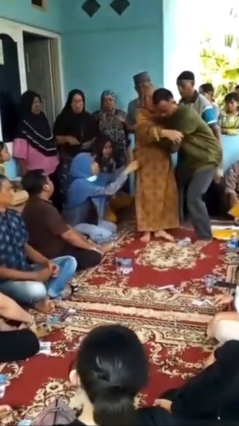 Viral Anak Angkat Usir Ibu yang Sudah Renta, Kisahnya Bikin Pilu