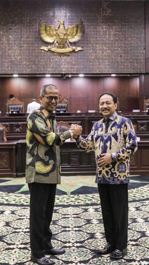 FOTO: Hakim Suhartoyo Resmi Jadi Ketua MK Gantikan Anwar Usman