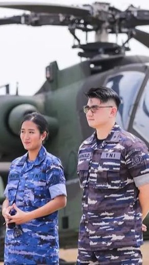 Pakai Seragam TNI, 7 Foto Renatta Moeloek Yang Terlihat Gagah dan Bikin Pangling!