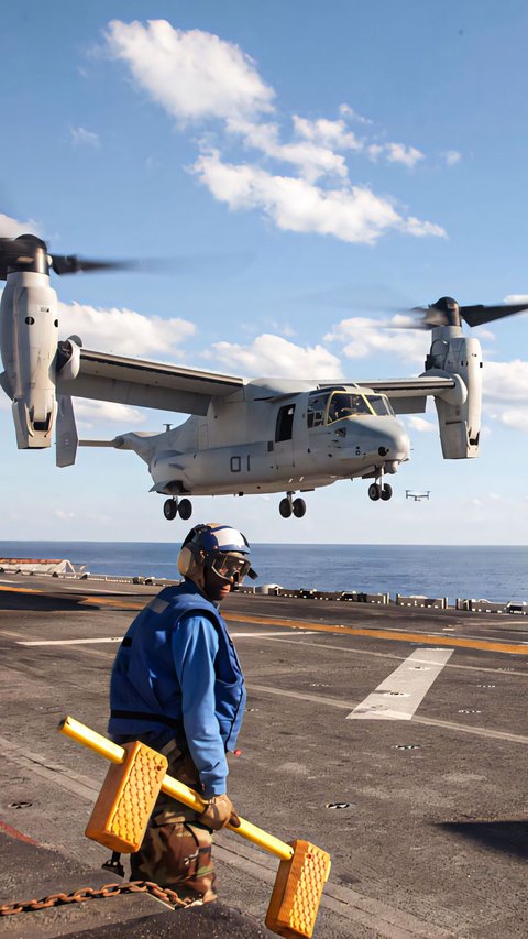 This is the Form of the US Osprey Aircraft Nicknamed the 'Widowmaker' that Recently Crashed in Japan