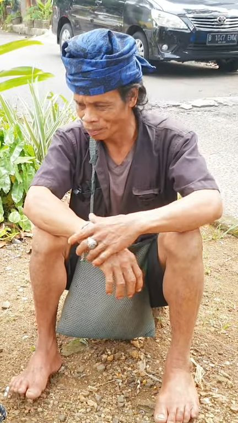 Tangguhnya Warga Baduy saat Jualan Madu, Siap Jalan Kaki Ratusan Kilometer sampai Jakarta