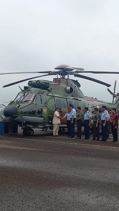 VIDEO: Detik-Detik Prabowo Dikawal Naik Helikopter di Lanud Atang Sendjaja Bogor