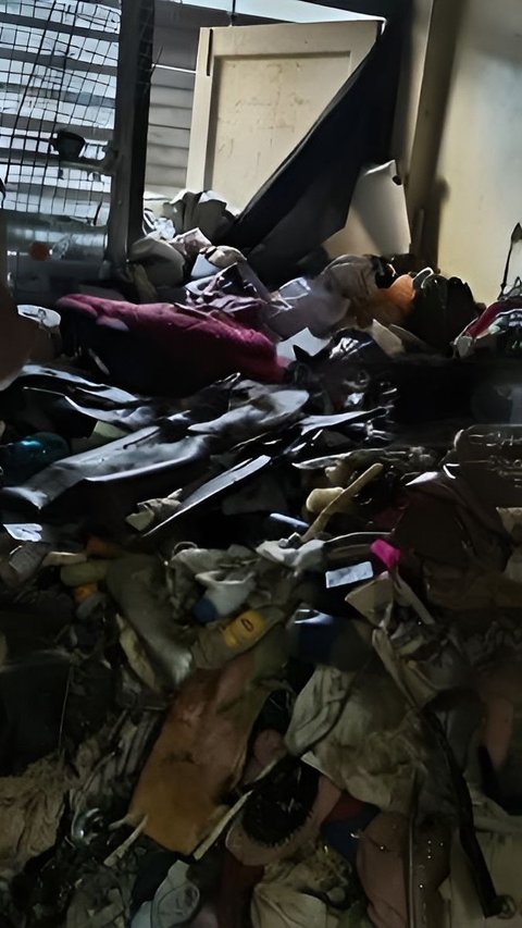Pemilik Kontrakan Syok Temukan Kamar Penuh Sampah hampir Capai Langit-langit, Alasan Penyewa di Luar Nalar