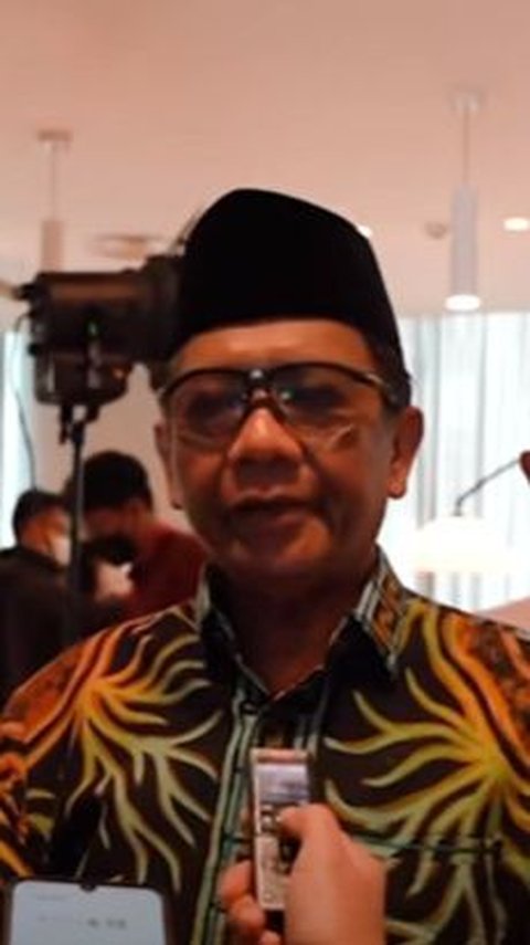 Firli Bahuri Tak Ditahan, Ini Dugaan Mahfud Md