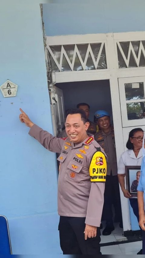 Tersenyum, Kapolri Kunjungi Rumah Masa Kecilnya di Lanud Pattimura Ambon, Ternyata Sang Ayah Seorang Perwira TNI Angkatan Udara