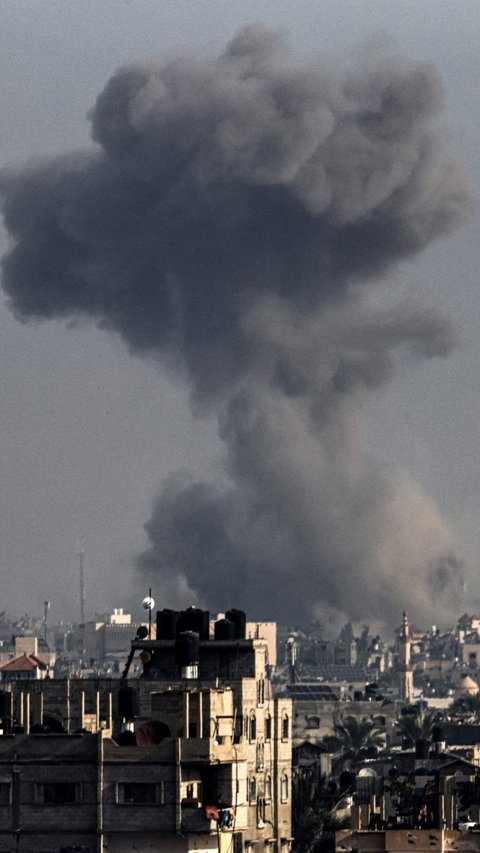 FOTO: Israel Kian Beringas Bombardir Gaza Tanpa Ampun Setelah Amerika Serikat Memveto Resolusi Gencatan Senjata