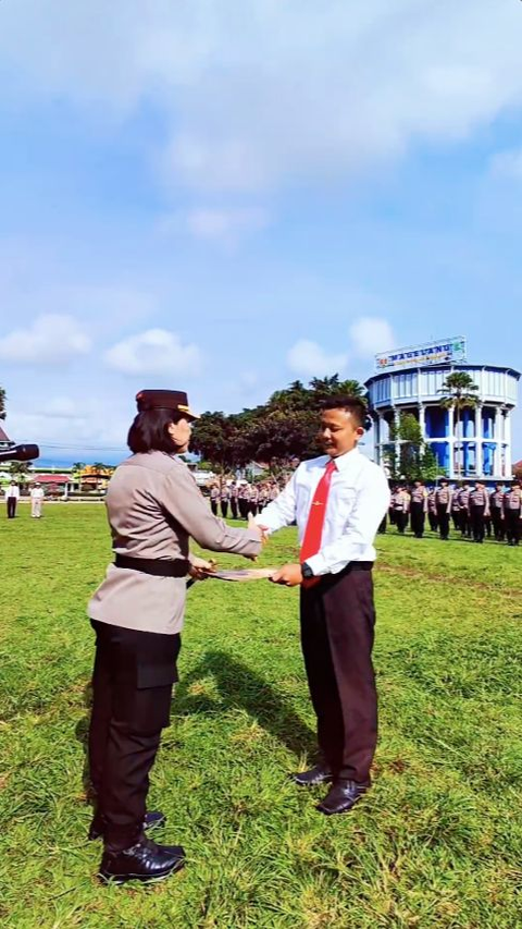 Brigadir Polisi Lakukan Ini di Rumah Sakit Bikin Kapolres Wanita Bangga, Sampai Dipanggil saat Apel