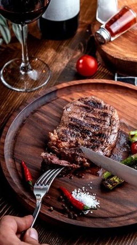 Jenis Daging dan Tingkat Kematangan Steak, Memahami Keunikan Setiap Potongan dan Teknik Memasak