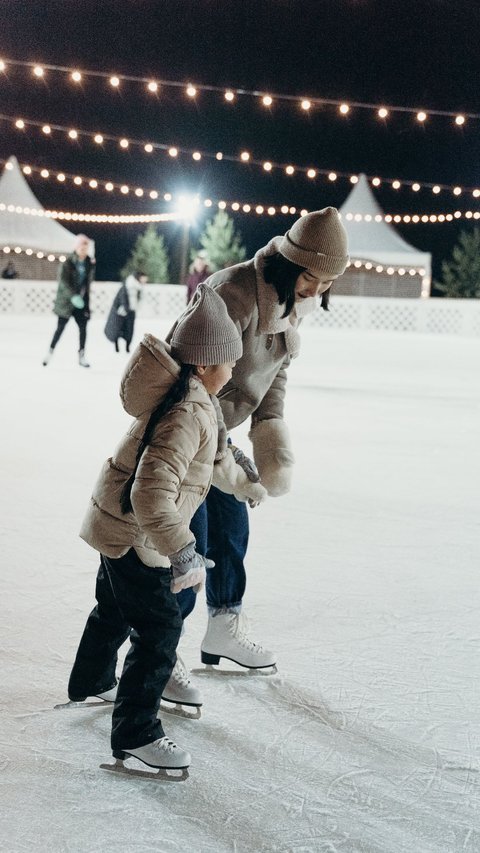 7 Rekomendasi Tempat Ice Skating untuk Liburan Akhir Tahun, Suguhkan Pengalaman Berkesan