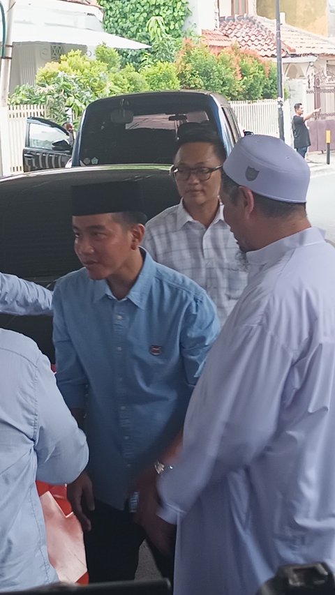 Gibran Sowan ke Habib Kwitang, Habib Ali: Orangnya Santun Ya