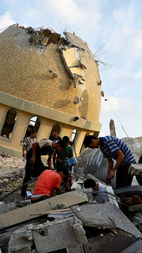 Israel Hancurkan 192 Masjid di Gaza dalam 2 Bulan, Termasuk Masjid Berusia 1.400 Tahun