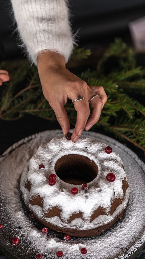 3 Christmas Bundt Cake Recipes to Spark Holiday Joy