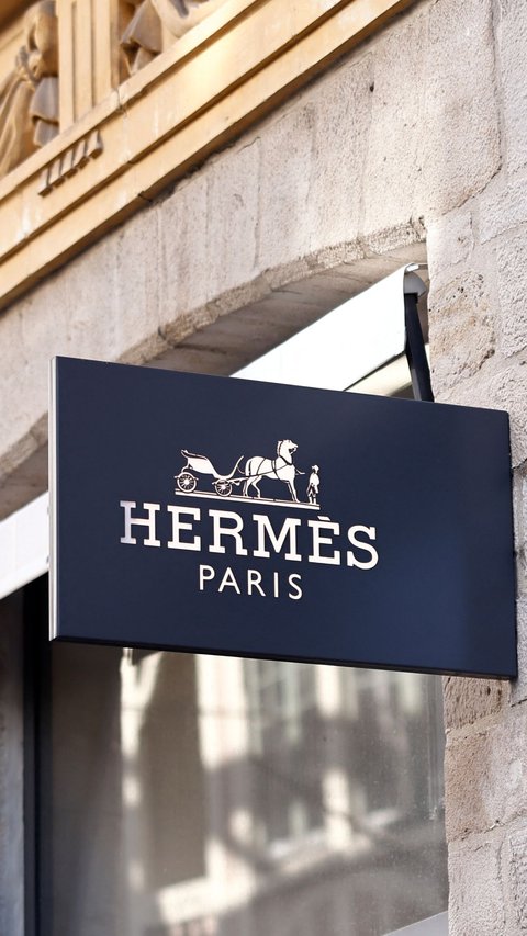 Hermès Heir Wants to Leave His $11 Billion Fortune to His Gardener