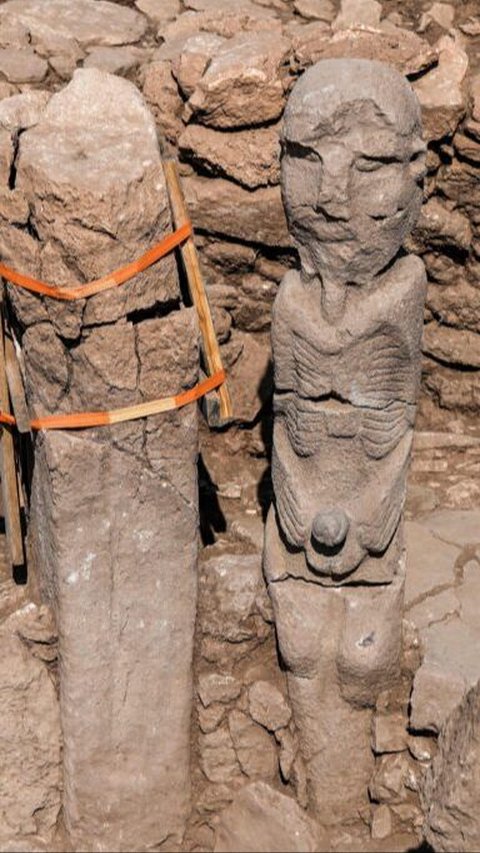 Causing a Stir: Discovery of a 11,000-Year-Old Statue with a Vulgar Shape