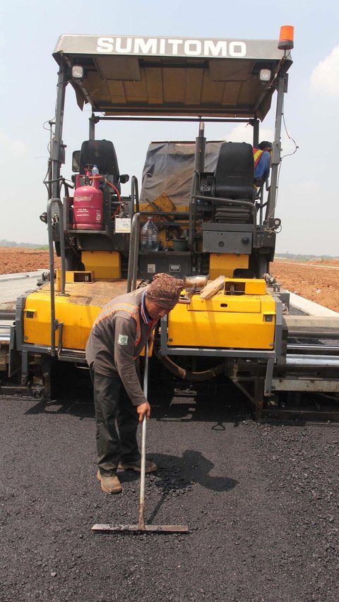 FOTO: Melihat Teknologi Pengaspalan Jalan Menggunakan 410 Ton Aspal Plastik untuk Proyek Jalan Perumahan BSD Serpong