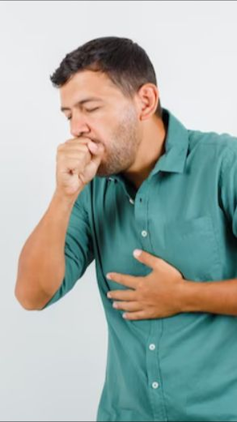 World's First Case of a Man's Throat Being Ripped for Holding Sneeze