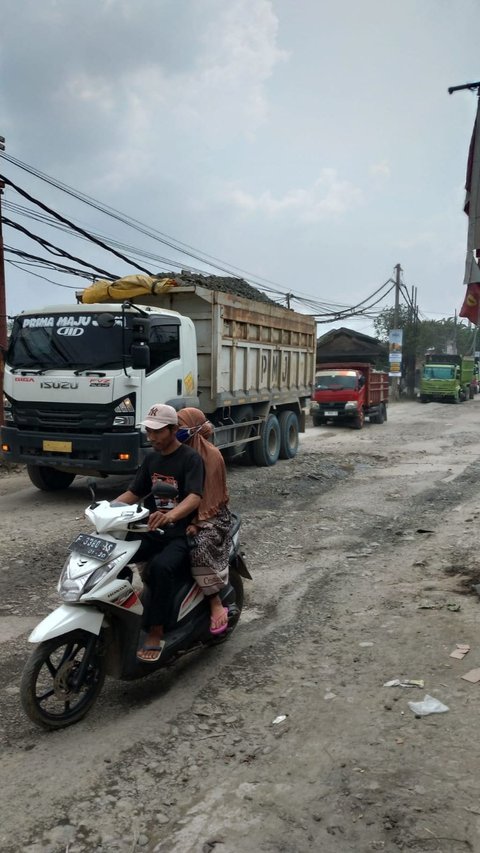 Sopir Ramai-Ramai Demo, Aturan Truk Melintas Jl Parung Panjang Tak Berubah Tetap Pukul 22.00-05.00