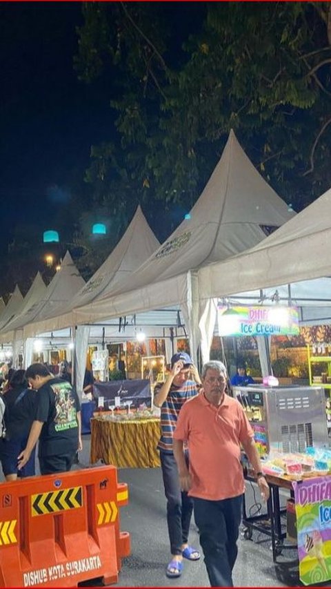 Berkunjung ke Ngarsopuro Night Market, Destinasi Wisata Malam di Kota Solo Surganya Anak Muda
