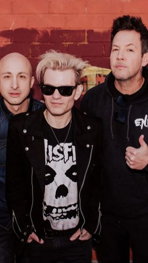 Sum 41 heaven x hell 2024. Simple Plan feat. Deryck Whibley.
