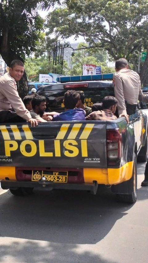 'Ngemper' di Jalanan Pekanbaru, 13 Warga Rohingya Dibawa Polisi
