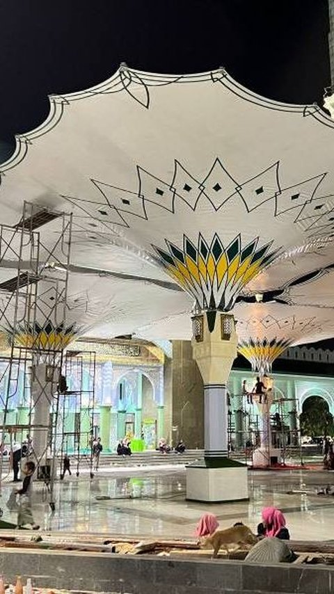 Mengagumi Kemegahan Masjid Raya Al A'zhom di Kota Tangerang, Dibangun Tanpa Tiang dan Kini Punya Payung Nabawi