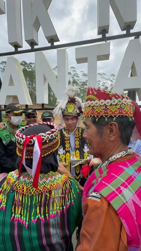 Momen Gibran Ditanya Anak SMK di IKN, Malah Balik Bertanya Tidak Pakai Mic