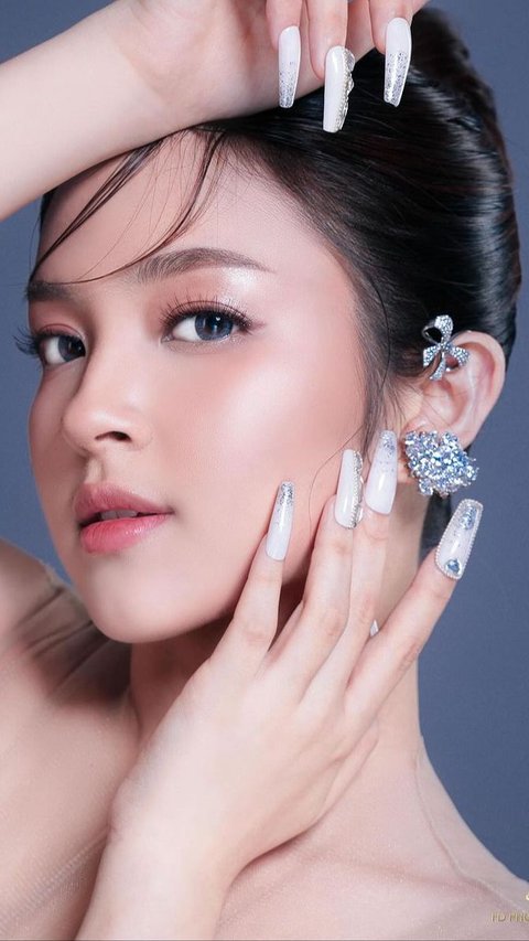 Eca Aura Tampil Flawless Ala Fairytale, Warganet 'Kirain Manusia, Ternyata Bidadari'