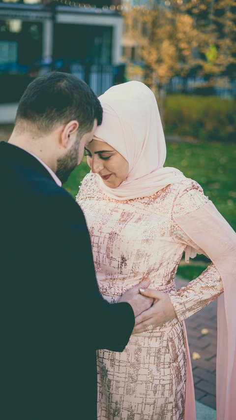 Bacaan Doa Suami saat Istri Hamil, Lengkap dengan Amalan yang Harus Dilakukan