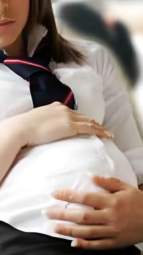 Oh no! High school student in Sampang gives birth in the classroom, Netizens: 'The Real Final Exam'