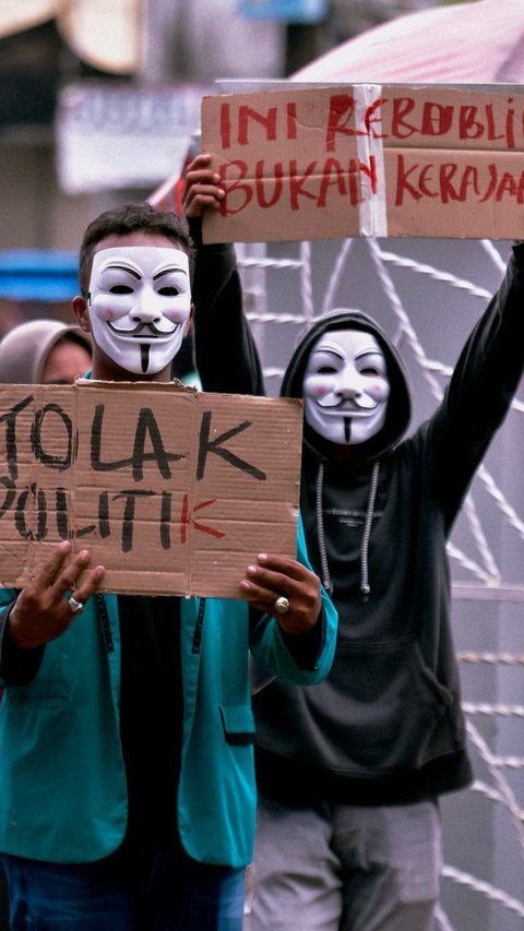 FOTO: Aksi Mimbar Demokrasi Kian Meluas, Mahasiswa dan Rakyat Jambi Bersatu Melawan Politik Dinasti