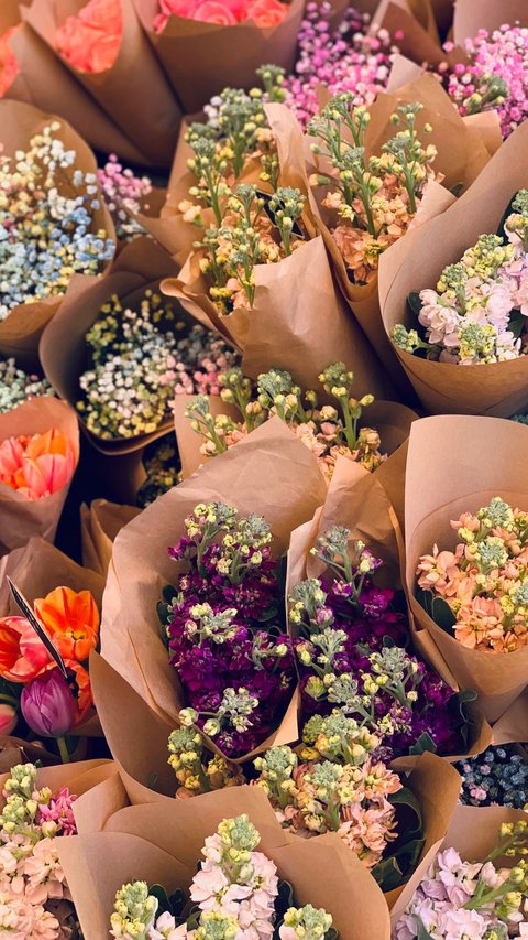 7 Bunga yang Cocok untuk Kado Hari Ibu, Ketahui Makna Masing-Masing Jenisnya