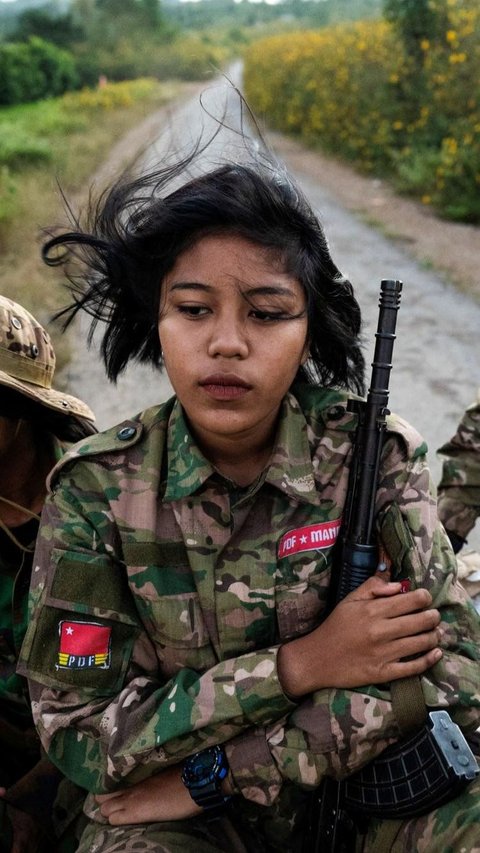 FOTO: Perempuan-Perempuan Tangguh Mandalay Tak Gentar Perangi Junta Militer Myanmar