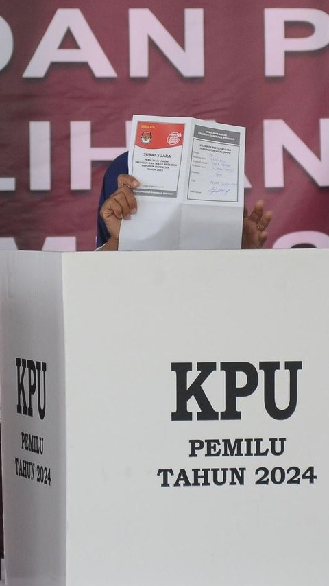 Political Events Stir Public Attention Throughout 2023: The Jokowi Family's Maneuvering Arena