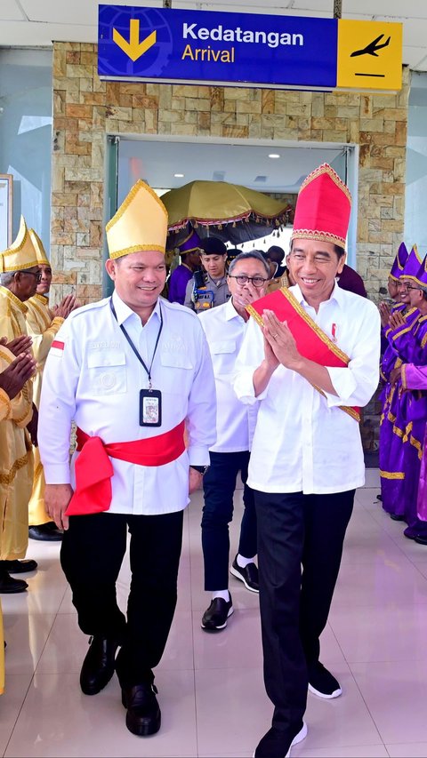 Jokowi Dianugerahi Gelar Marambe Ambaralla Palunglaa Porodisa dari Talaud, Ini Artinya