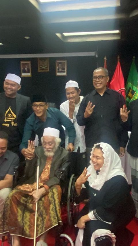 Abuya Muhtadi Bantah Dukung Prabowo: Dia Minta Doa, bukan Dukungan