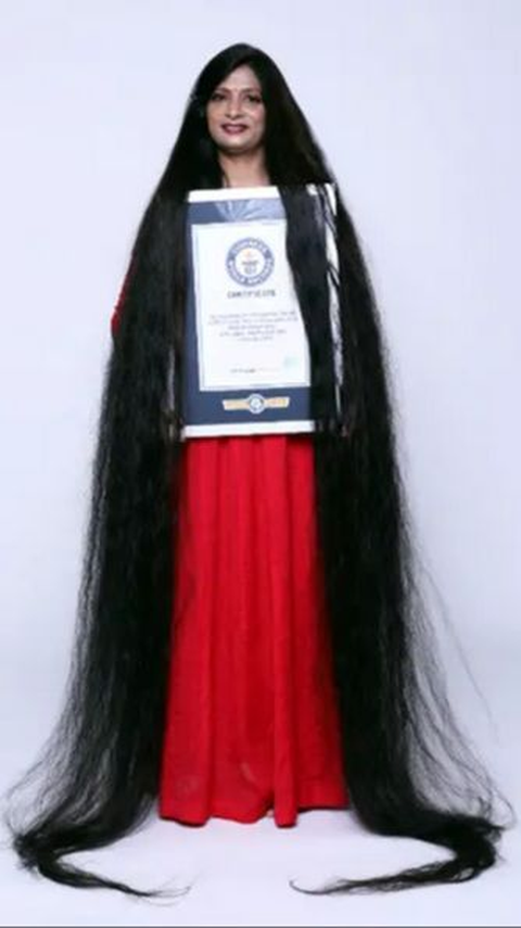 Woman in India Breaks World Record for Longest Hair